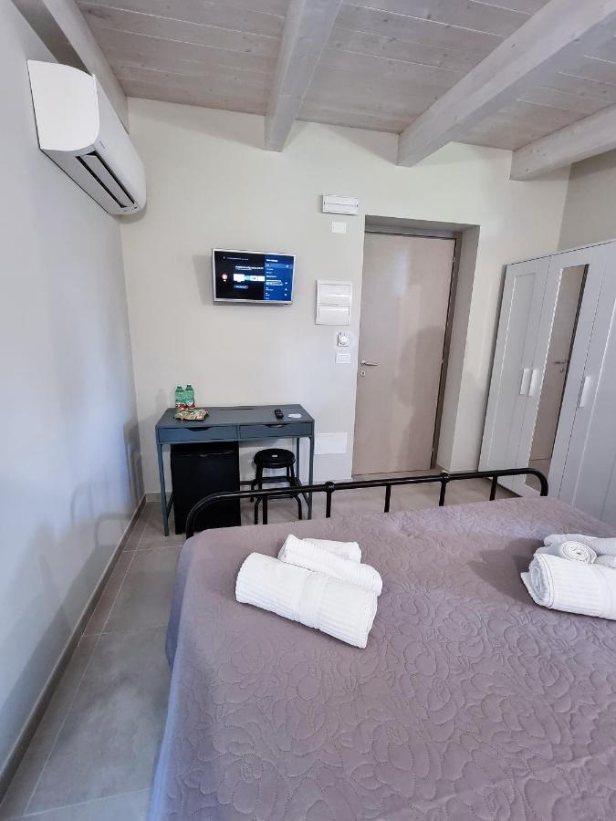 Civico 33 Bed & Breakfast Scalea Eksteriør bilde